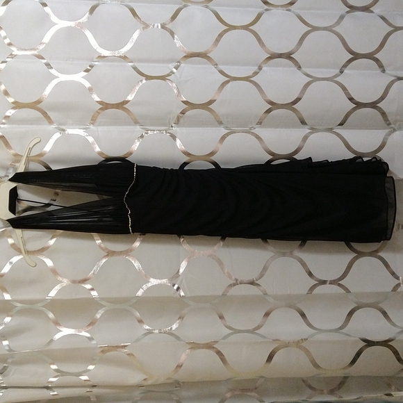 Blondie Nites Dresses & Skirts - Blondie Nights Halter Lined Dress Black Padded Bra Gathered Beaded Zip + Bag